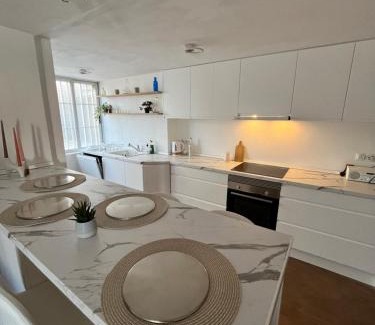 Venecia Apartment | Casa Del Mar 1, Gandia Port with Sea View