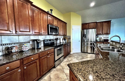 Canyon Lake House | Casa Del Sol - Sleeps 10 - Fiber WiFi - 4 min. from Comal Park.