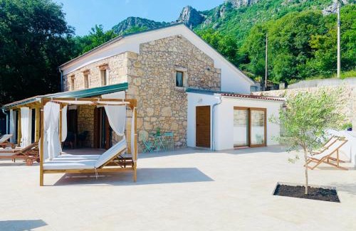 Bribir Villa | Casa di Nika - charming stone villa