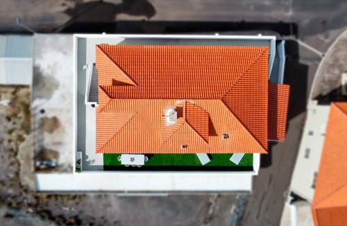Vila Baleira House | Casa do Pico by LovelyStay