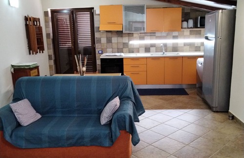 Pisciotta Apartment | CASA ELISABETTA/app. 2: magnificent sea view and comfort not far from Naples