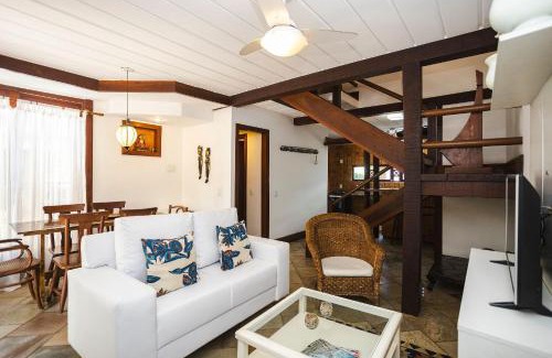 Praia Rasa House | Casa em Búzios: 3 Quartos, Varanda e Garagem |VF32