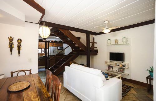 Praia Rasa House | Casa em Búzios: 3 Quartos, Varanda e Garagem |VF32