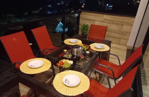 Vila Telma House | Casa em Campos do Jordão com bela vista