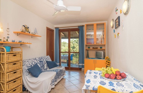 Golfo di Marinella Apartment | Casa Emozione With Shared Pool