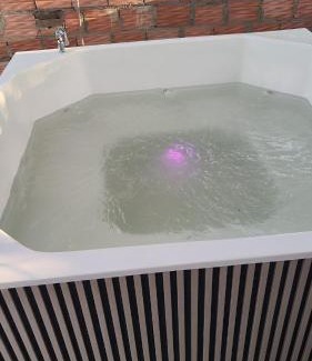Apulo House | Casa Familiar Wifi TV Jacuzzi Apulo