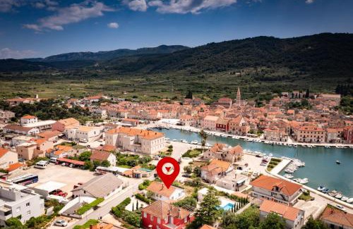 Stari Grad House | Casa Faria