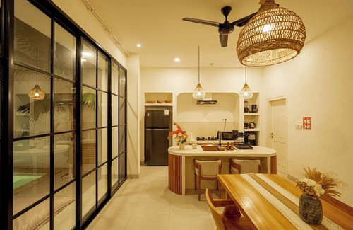 Kediri Villa | Casa Fiori Villa by Betterplace