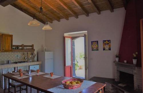 Coste House | Casa Greli, typical Sicilian house with a view