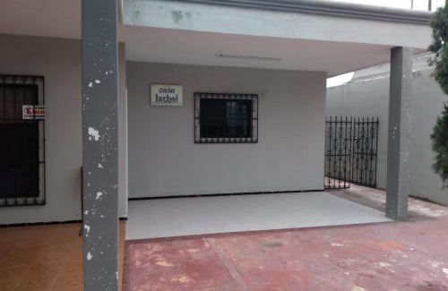 Chichen Itza - Valladolid House | Casa Ixchel - 700m to Downtown, WiFi, Hot Water, AC