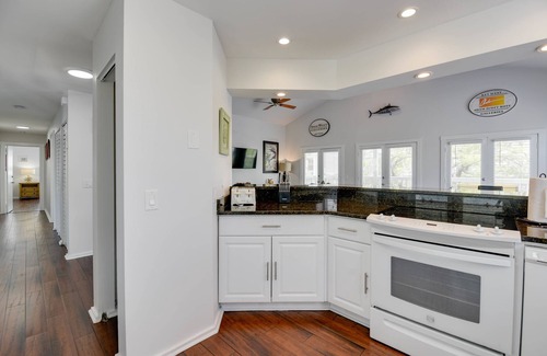 Old Town Apartment | Casa Key West by Brightwild Pool Free Parking
