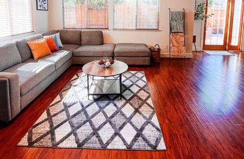 West Sacramento House | Casa Lago|Downtown|Superhost|Luxury|Families|Zoo
