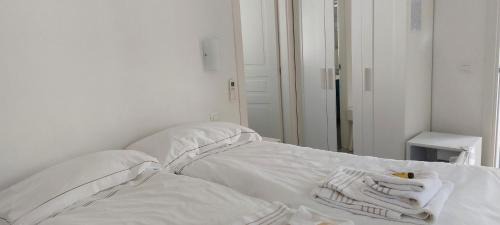Finalborgo House | CASA LUIGIA ROOMS MTB in FINALBORGO Bike room tour ebike trekking