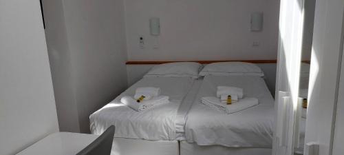 Finalborgo House | CASA LUIGIA ROOMS MTB in FINALBORGO Bike room tour ebike trekking