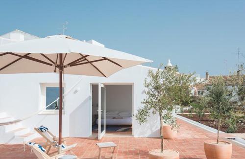Lagos City Center Hotel | Casa Mãe