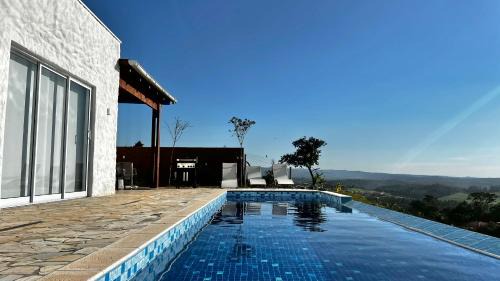 Mairinque House | Casa Mediterrânea no alto da montanha
