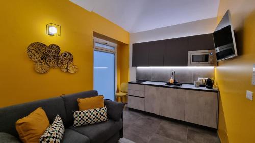 Vanchiglia Apartment | Casa Mirò by HAPPYHOSTORINO