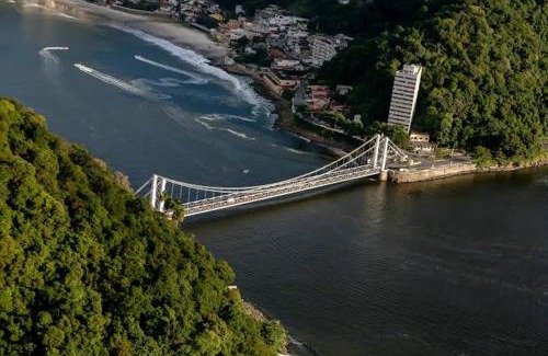 Sao Vicente House | Casa na Prainha com banheira,30m do acesso à praia
