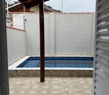 Balneario Santa Eugenia House | Casa nova na praia com piscina - Mongaguá