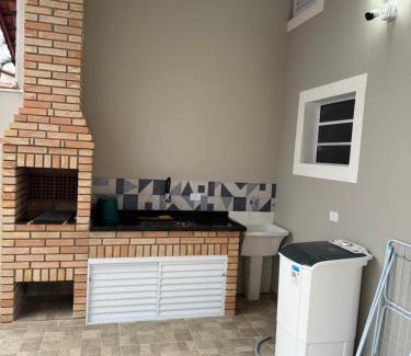 Balneario Santa Eugenia House | Casa nova na praia com piscina - Mongaguá