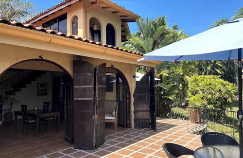 Xihu Villas House | Casa Paraiso - Tropical Getaway Close to Beach
