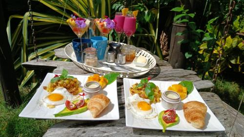 La Iglesia Bed & Breakfast | Casa Picaflor B&B