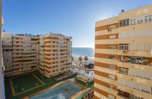 Cadiz Apartment | Casa Ros-PLAYA free parking by Cadiz4Rentals