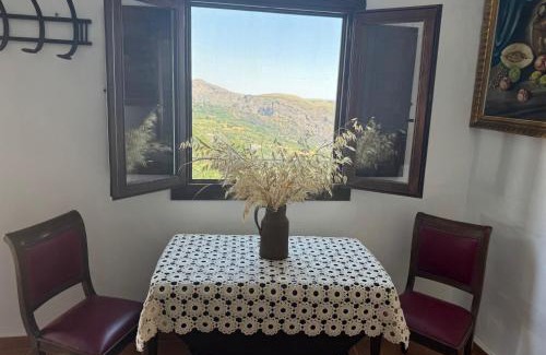 Pitres House | Casa Rural La Chaparra - Apartamento Atalbéitar