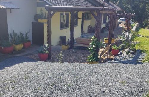Pomerode House | Casa suíça luxo-suite nr2- 3 pessoas