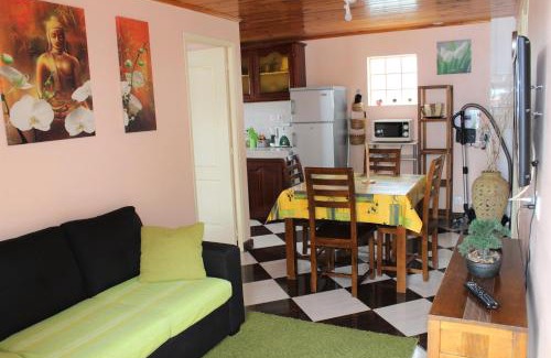 Cilaos Apartment | CASAMELIAS "casappart 1"