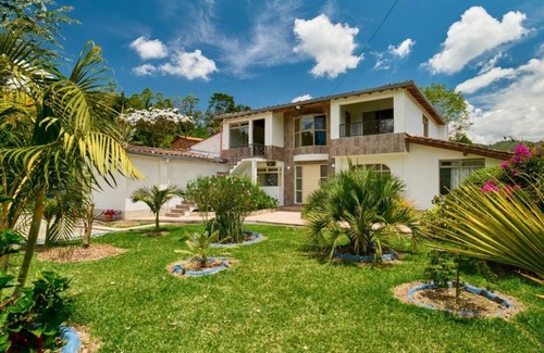 Guarne Apartment | casita campestre de descanso cerca de Medellín.nn