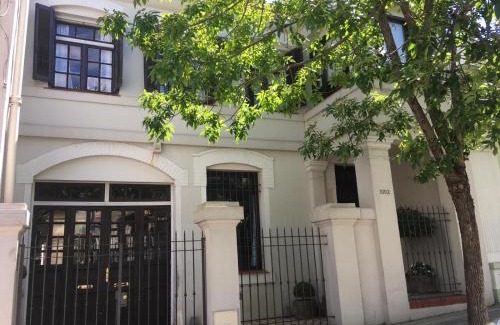 Pocitos House | Casona de Estilo Inglés