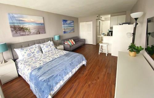 Daytona Beach Hotel | Castaways Resort Studios