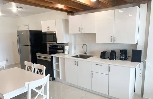 Mid Beach Apartment | Castle Beach Suites by MiaRentals