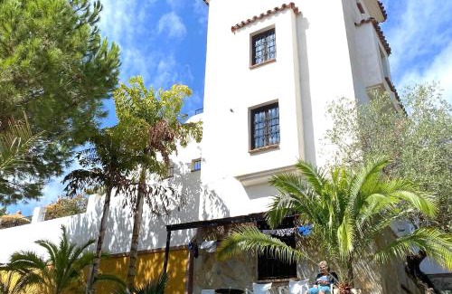 Alozaina Apartment | Castle Tower apartment in rural holiday park 'Bernard'
