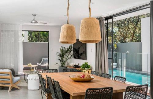 Byron Bay Villa | Catalinas - Byron Bay villa near beach with pool