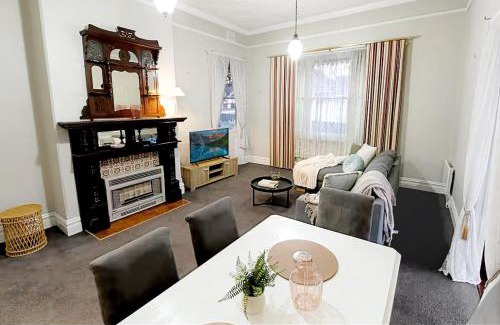 Bendigo House | Cathedral View - Sleeps 16