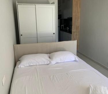 Aristotelis Apartment | Cave studios