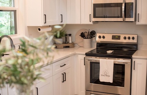 Monteagle House | Caverns,Sewanee,Waterfalls, Hike: Tiny Basecamp