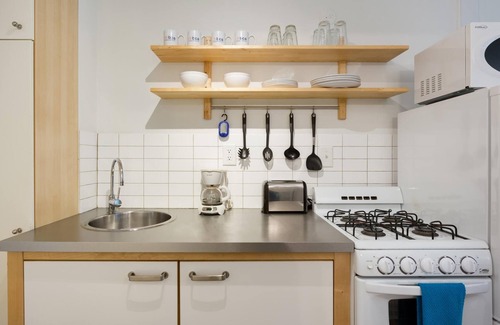 Brookwood Apartment | CCL Professional Studio w Wi-fi Perfect for Business Travelers