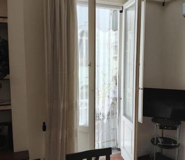 Taranto Apartment | CconfortHotels Appartamento La Finestra Sulla Corte