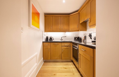Chinatown Apartment | CCR6 - Studio Apartment, Sleeps 2