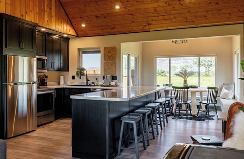 Cody House | Cedar Mountain Retreat- mountain modern getaway, newly added hot tub and fire pit!