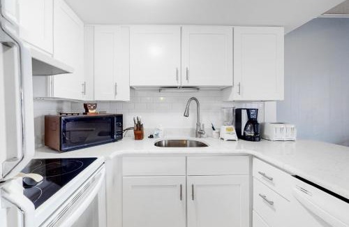 Ocean View Apartment | Cedar Shores - 30142 Cedar Shores Rd #E144