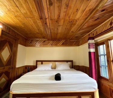 Theog Hotel | CedarNest by Yoshika