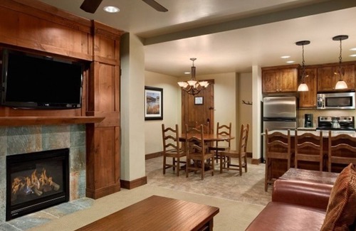 Breckenridge Apartment | Celebrate New Year's 2026 at ski in/ski out Grand Lodge Peak 7 in Breckenridge!