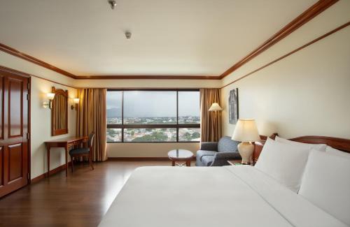 Wat Ket Hotel | Centara Riverside Hotel Chiang Mai