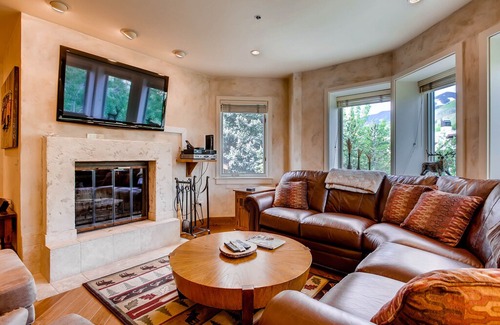 Beaver Creek Apartment | Centennial 3