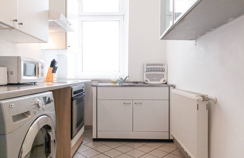 Landstrasse Apartment | Central 3BR shared Apt. Near Rennweg