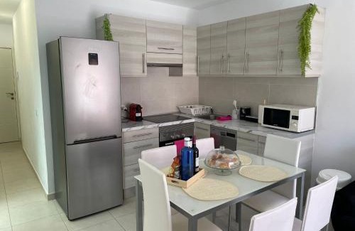 San Isidro Apartment | Central and Close to the airport